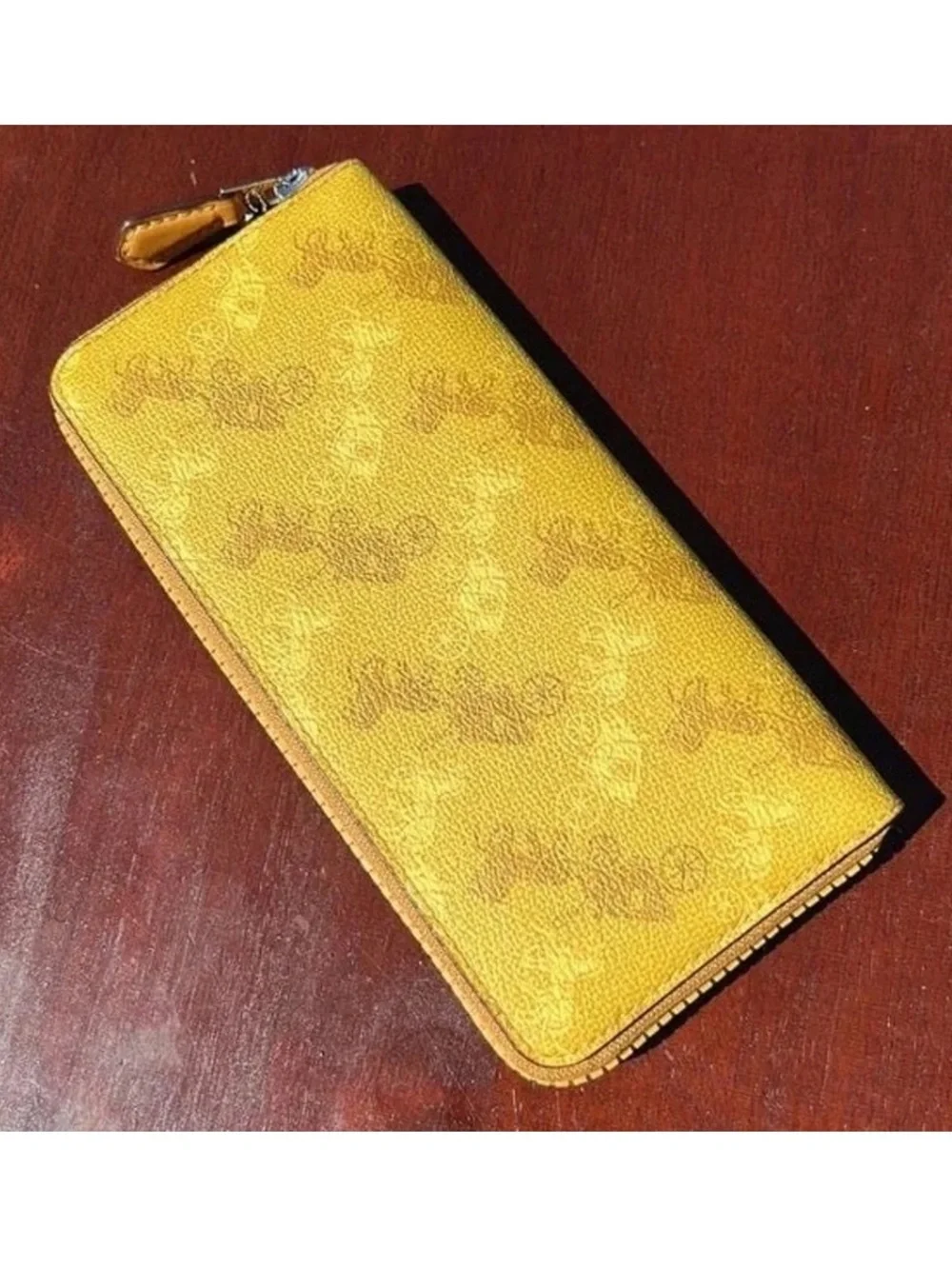 NWT Coach slim accordion wallet